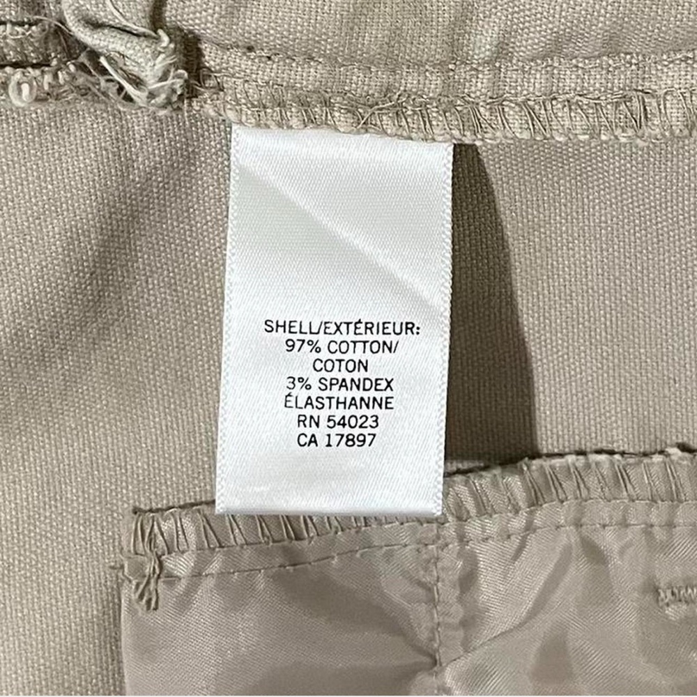 🍌 Banana Republic Khaki Chino Shorts~Women’s Sz 2~Low Rise~V Cutout Detail - Picture 7 of 8